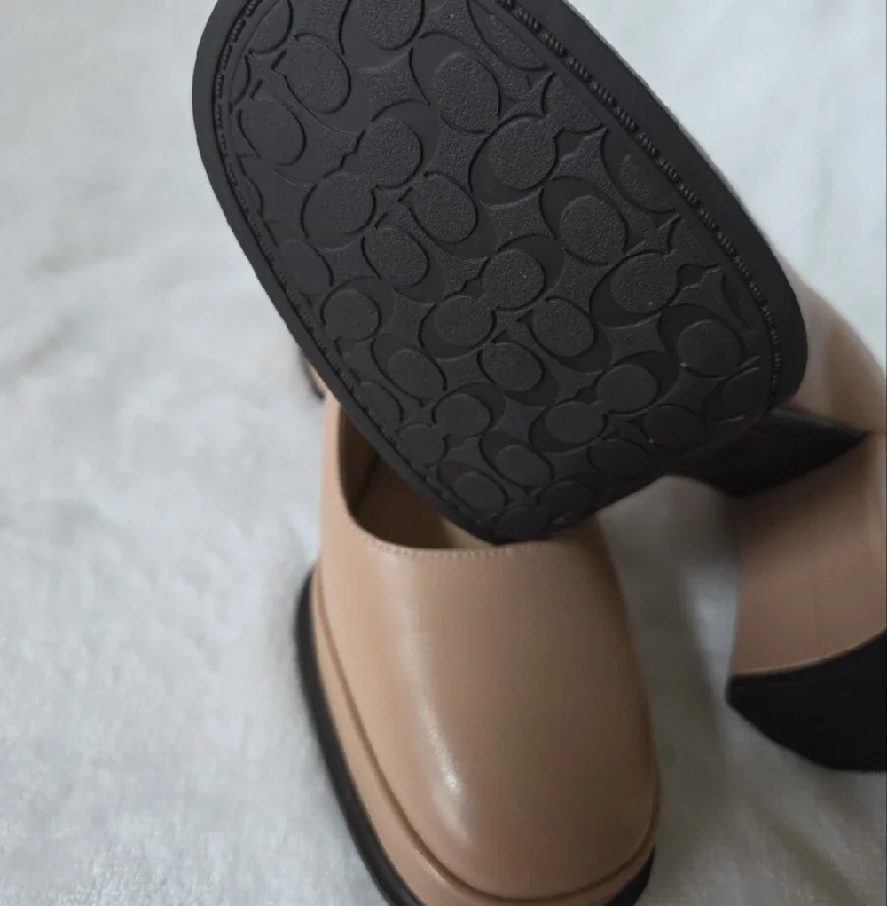 Coach classic nude